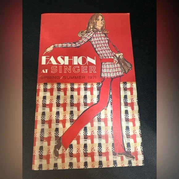 1971 Singer Fashion Catalog + Dayton’s The Creative Woman Vintage Sewing Lot - Picture 4 of 5